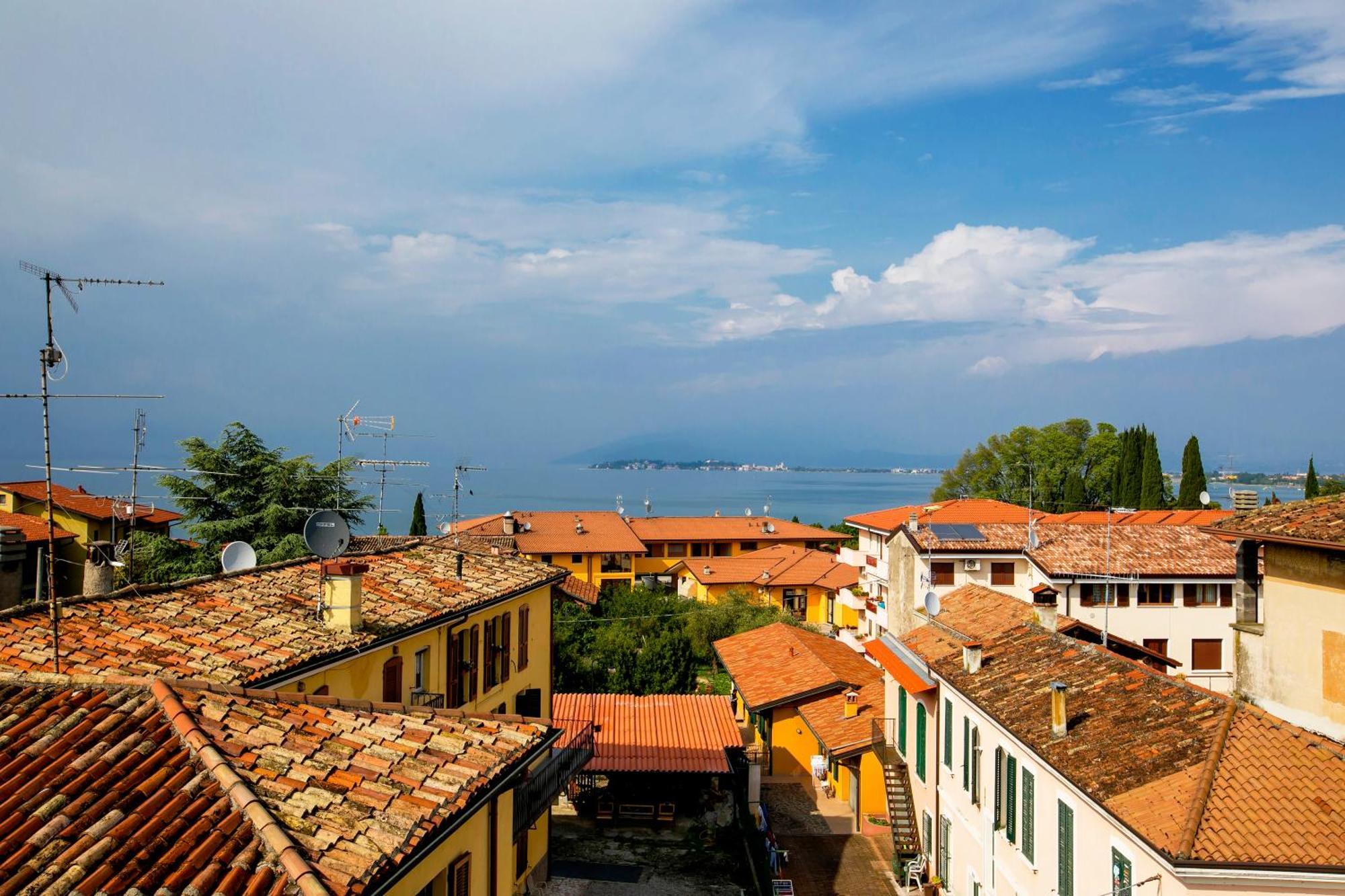 Casa Milly - Happy Rentals Desenzano del Garda Eksteriør bilde